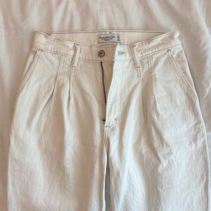 Abercrombie & Fitch Off-White Trousers
